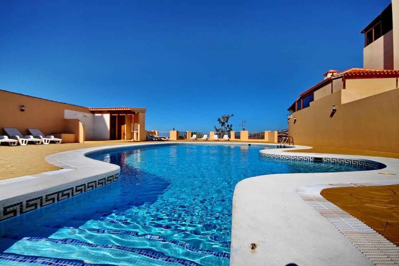 Cozy Townhouse With Ocean Views In Costa Adeje Apartman Kültér fotó